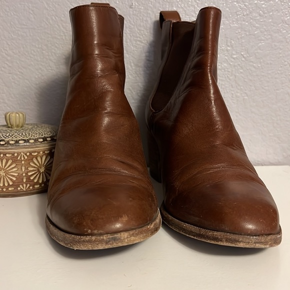 Madewell boots 🥾 - Picture 2 of 8